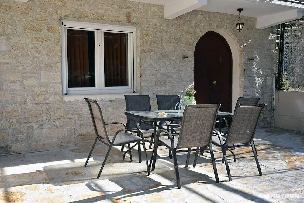 Karmela's Cottage  by CorfuEscapes - Öne Çıkan Resim