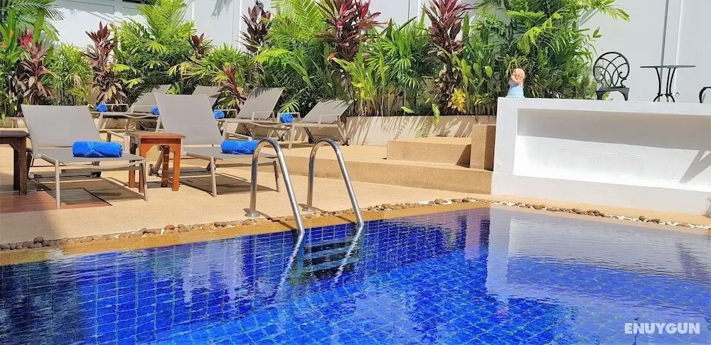 Karon Beach Pool Hotel - Öne Çıkan Resim