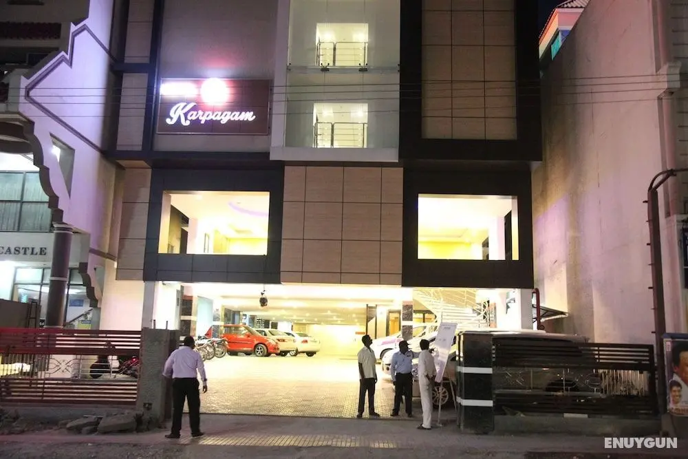 Hotel Karpagam International - Dış Mekan