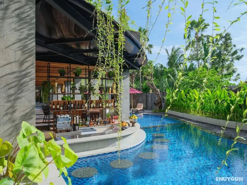 Kayumas Seminyak Resort - Havuz