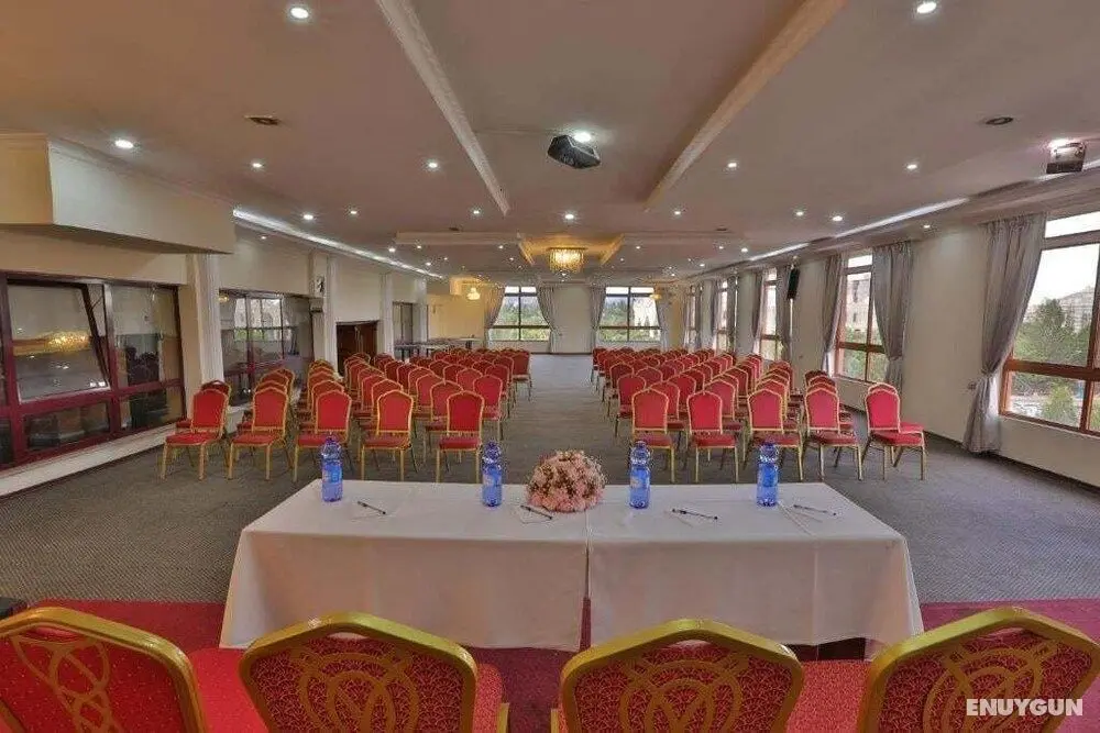 Kenenisa.. Oasis International Hotel - Öne Çıkan Resim