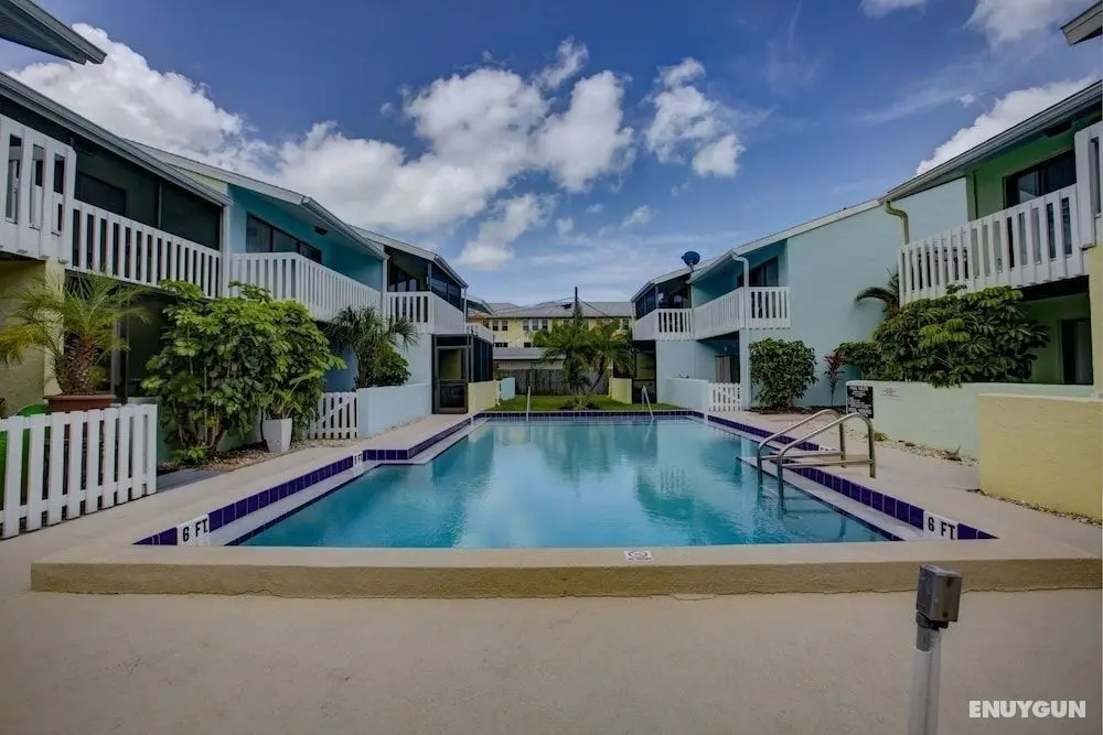 Key Point Village - Stickney Point - Havuz