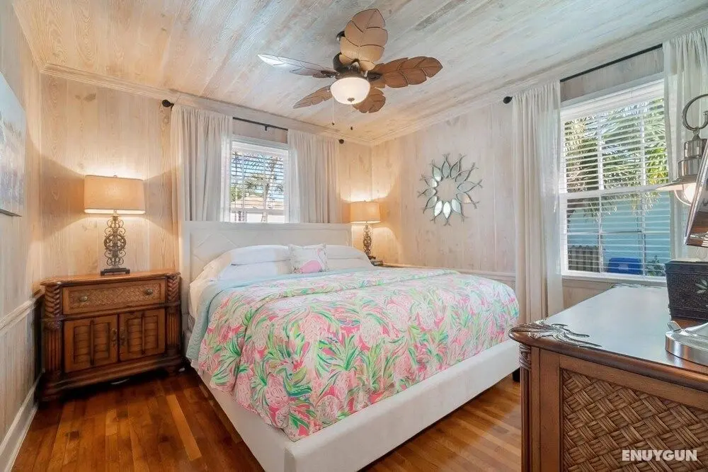 Key West Cottage Vacation Rental, Beach, Shops & Restaurants! - Öne Çıkan Resim