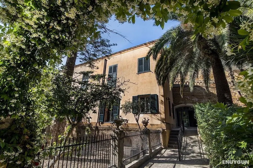 King Arthur's Houses - Dış Mekan