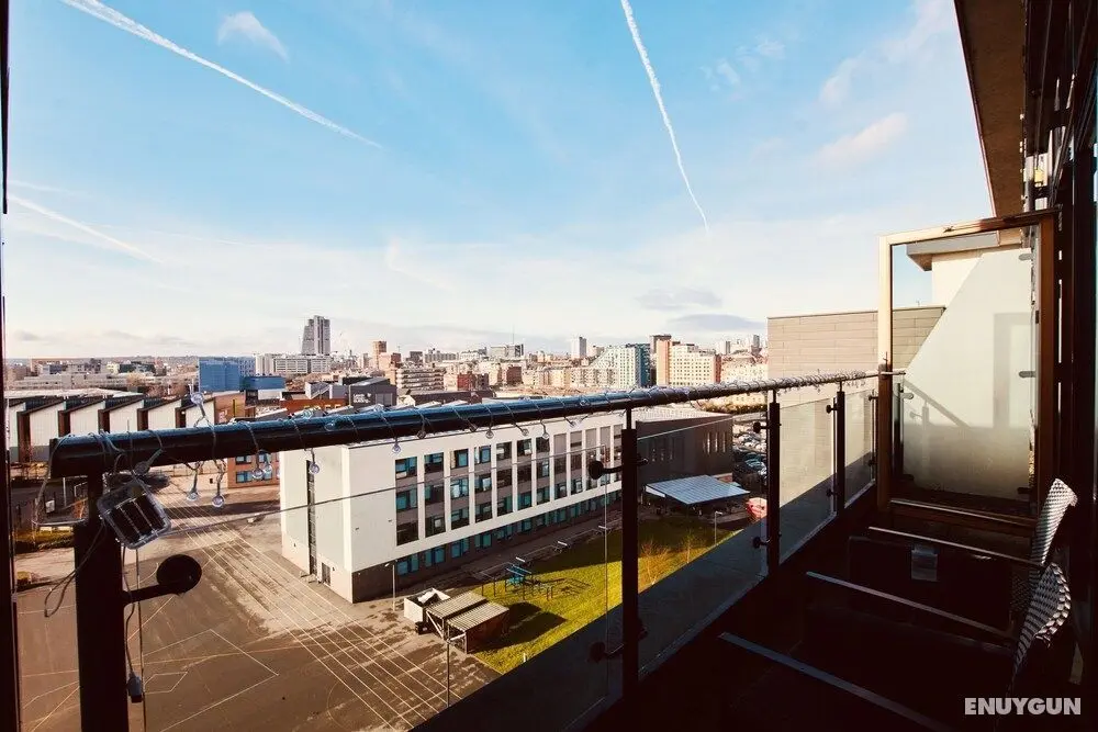 King Deluxe City Apt, Balcony View & Free Parking! - Oda Manzaraları