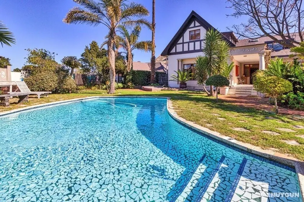 King George's Guest House - Havuz