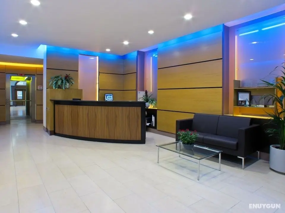 Kings Wardrobe Apartments - Lobi