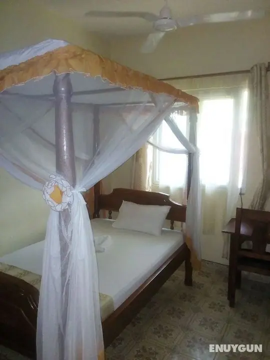 Kinondoni Diamond Hotel - Oda