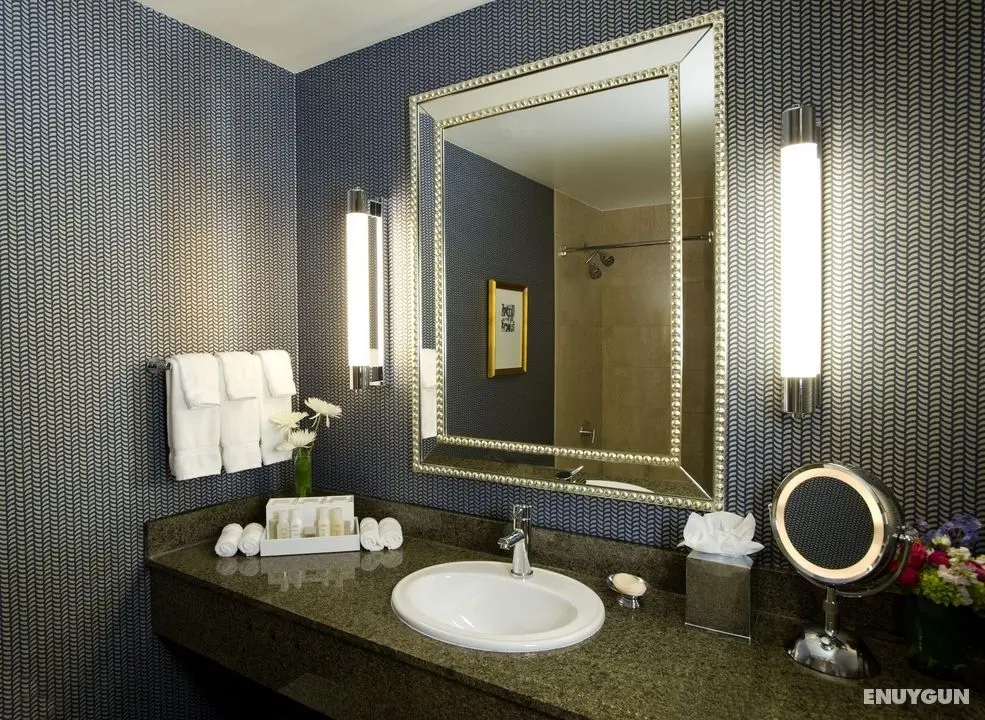 Kinzie Hotel - Genel
