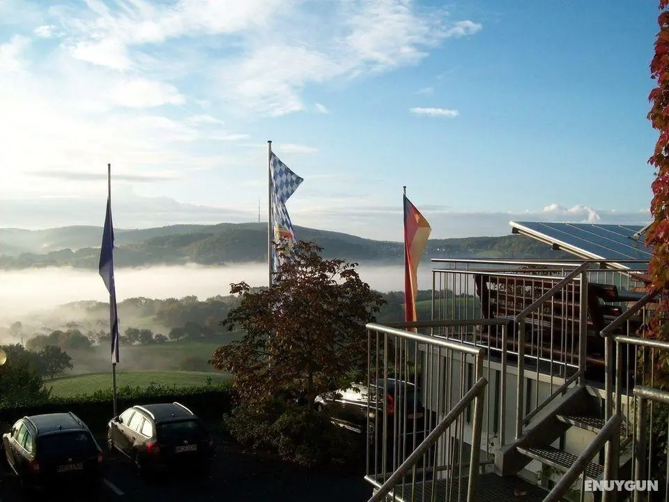 Klingerhof - Genel