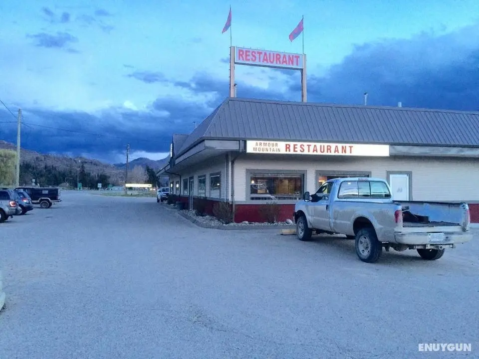 Knights Inn Barriere - Genel