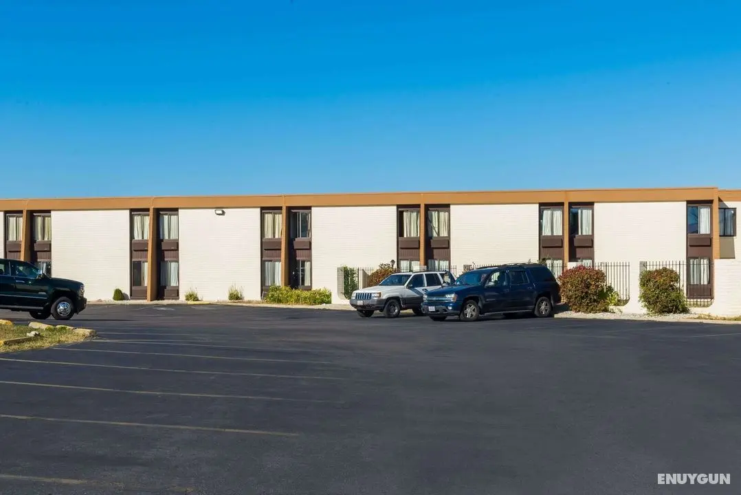 Knights Inn Dayton North - Dış Mekan