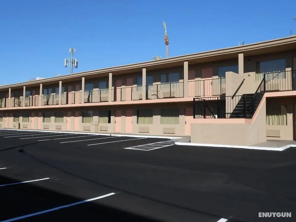 Knights Inn Phoenix North - Genel