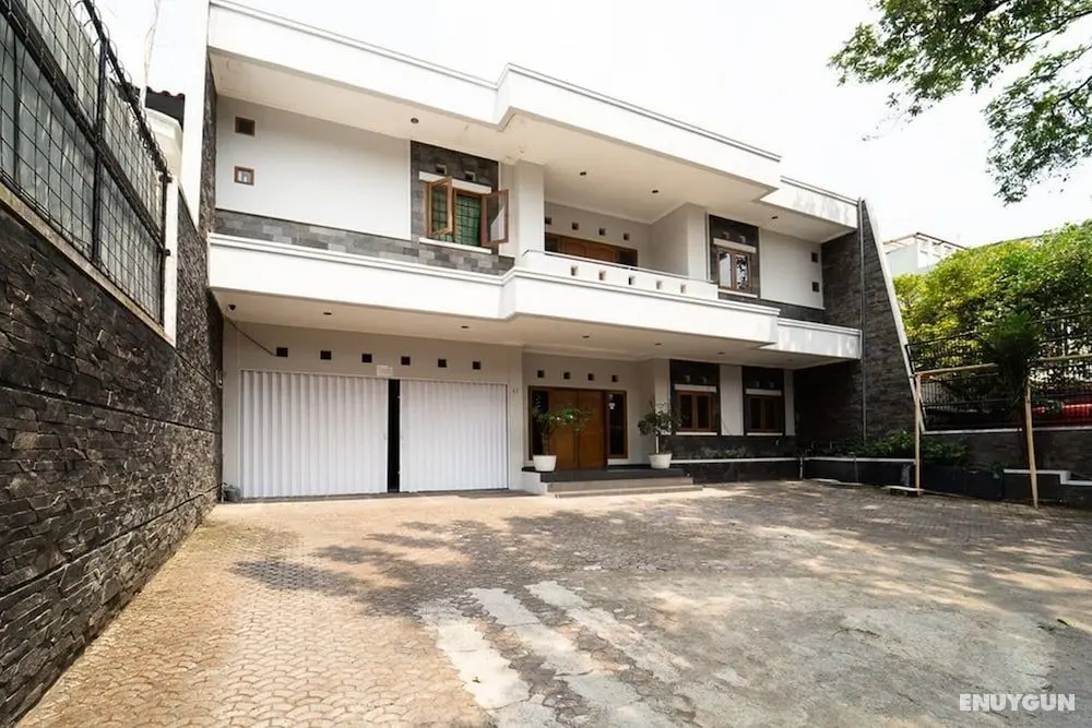 KoolKost near Padjadjaran University - Öne Çıkan Resim