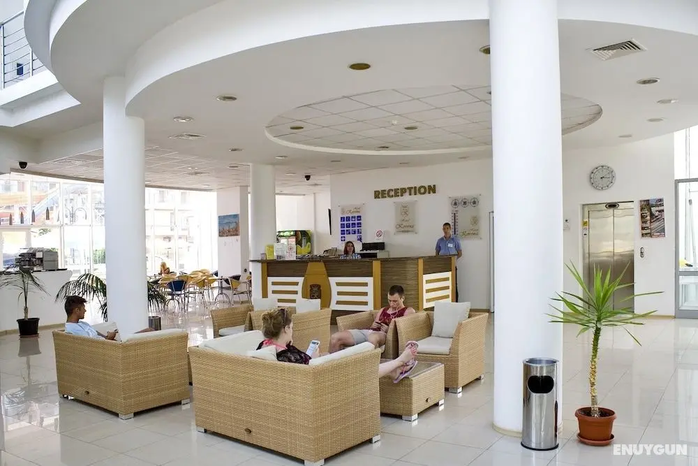 Hotel Korona - All inclusive - Lobi
