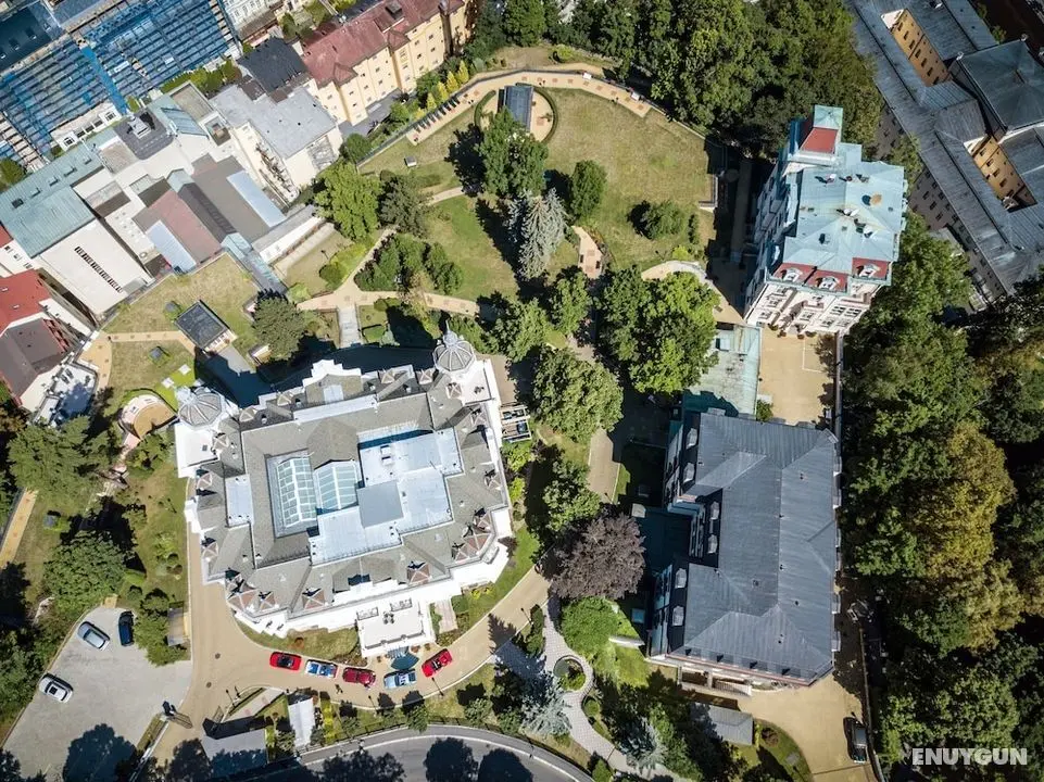 Hotel Královská Vila - Dış Mekan