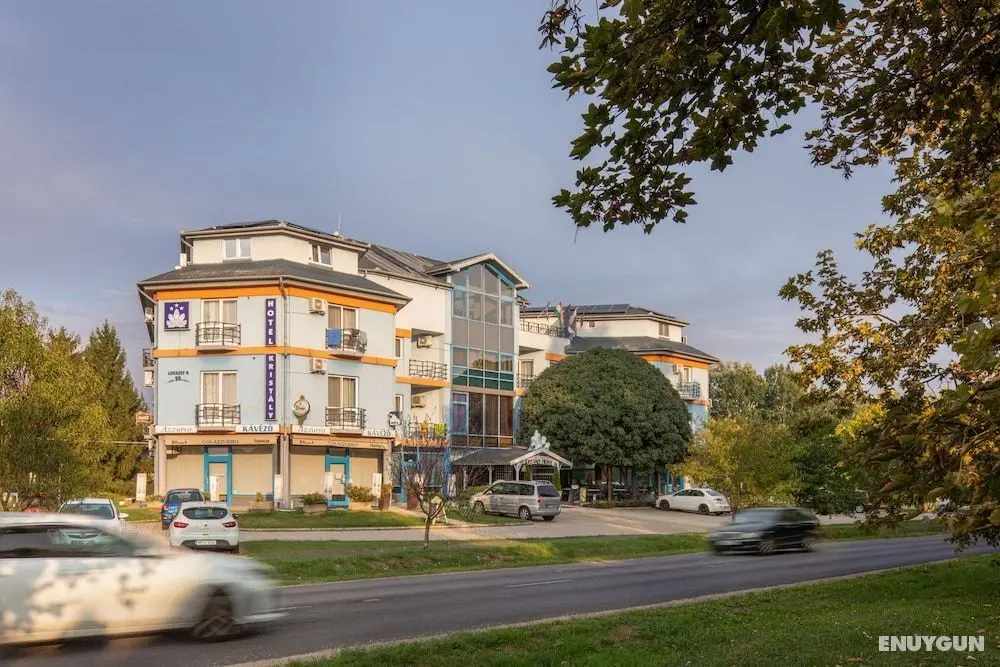 Kristály Hotel - Dış Mekan