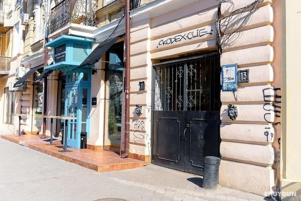 Krovat na Deribasovskoy - Öne Çıkan Resim