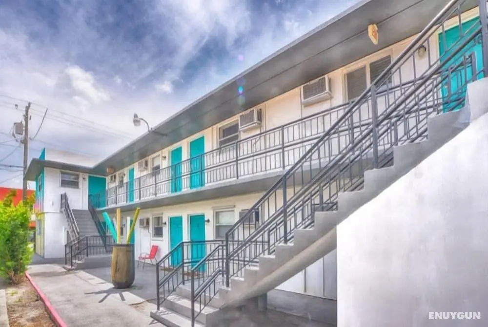 Krym - Studios in Wynwood - Öne Çıkan Resim