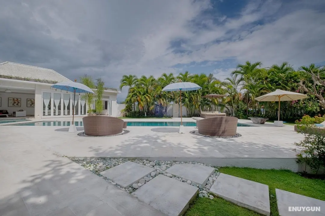 KUTUS KUTUS CANGGU VILLA - Genel