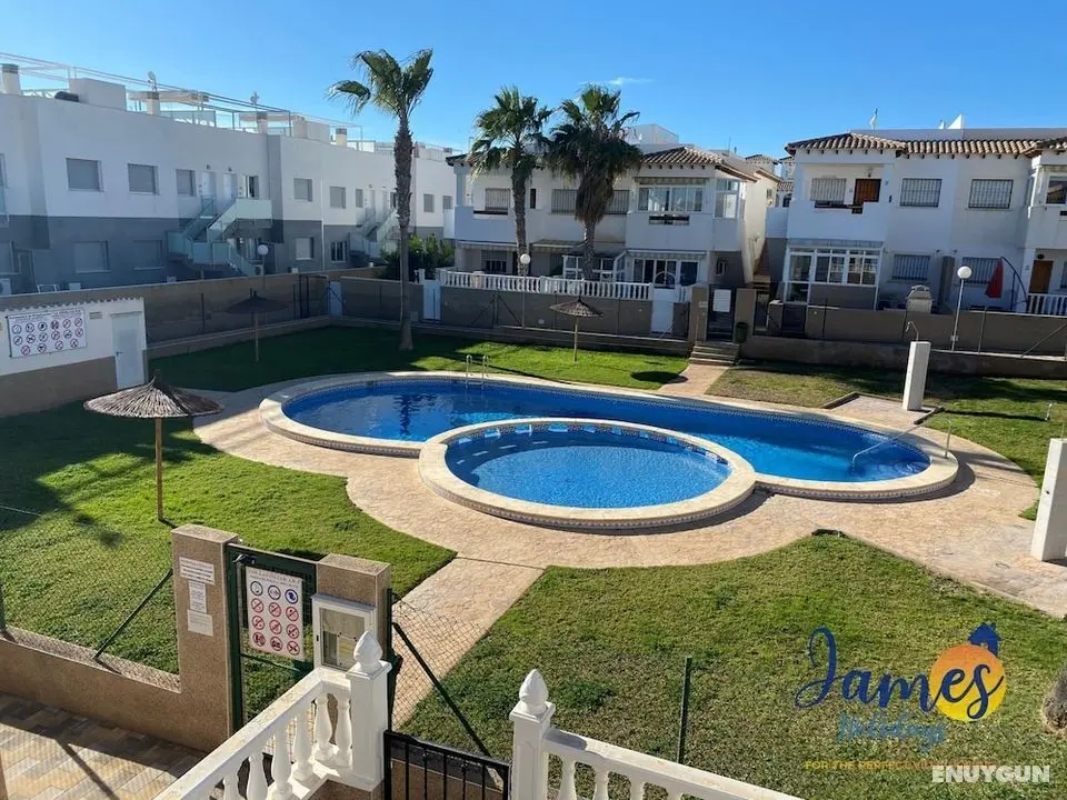 La Cinuelica R3 1st flr apt Overlooking Pool L149 - Havuz