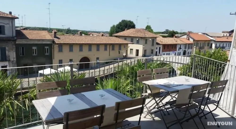 La corte sul naviglio - Öne Çıkan Resim