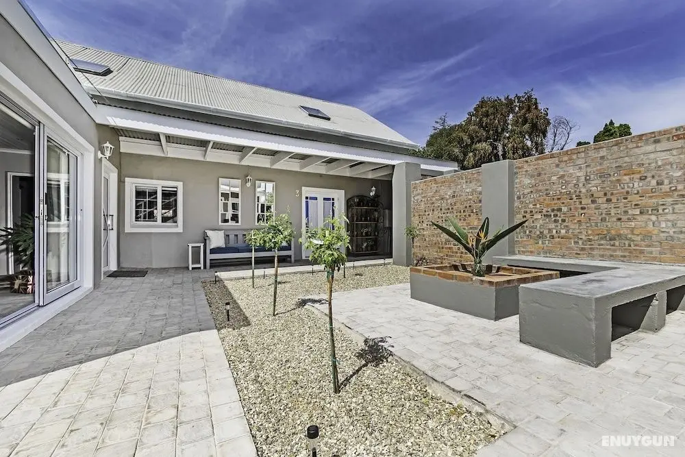La Montagne Bed & Breakfast - Dış Mekan
