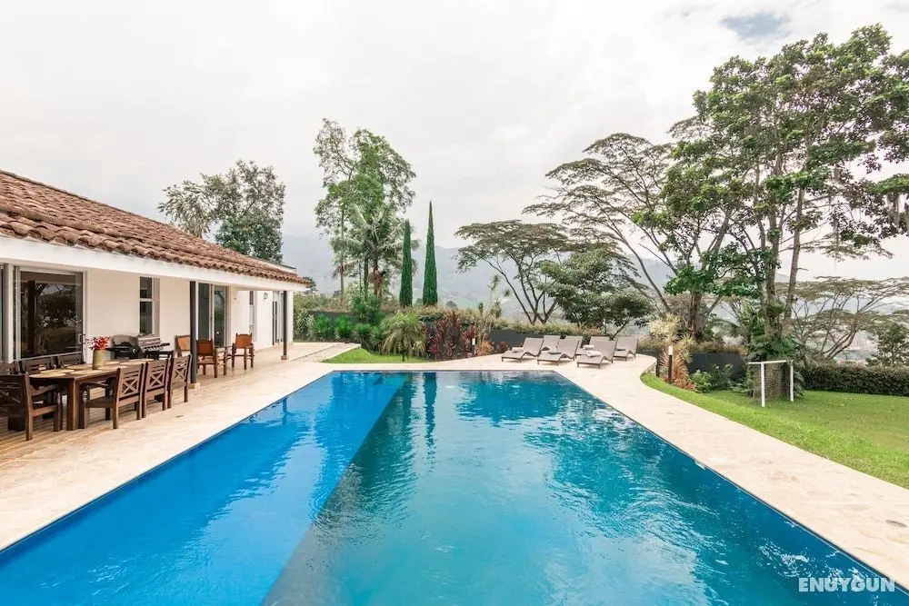 La Oculta Luxe Mansion Pool & Jacuzzi - Öne Çıkan Resim