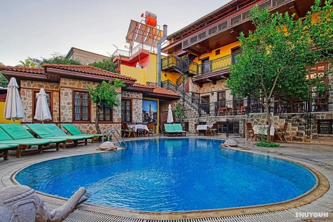 La Paloma Hotel - Havuz