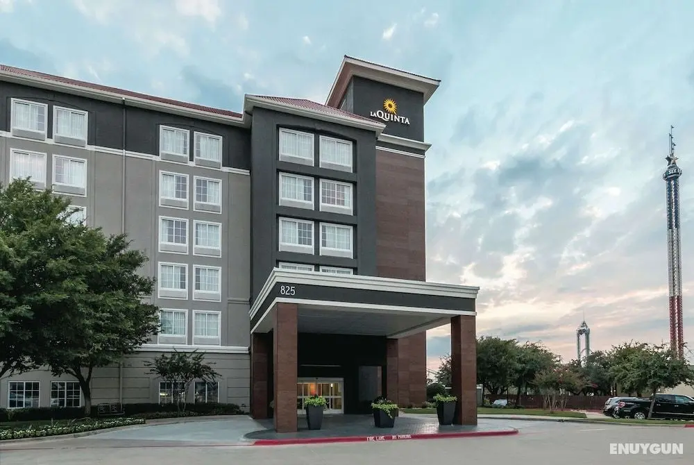 La Quinta Inn & Suites by Wyndham Arlington North 6 Flags Dr - Öne Çıkan Resim