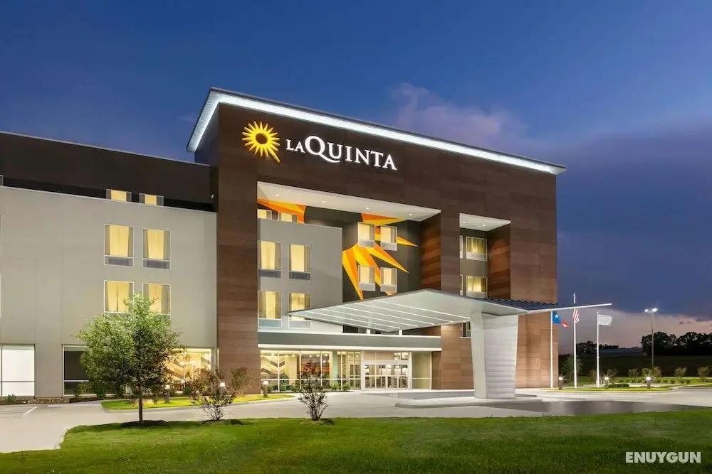 La Quinta Inn & Suites by Wyndham College Station North - Dış Mekan