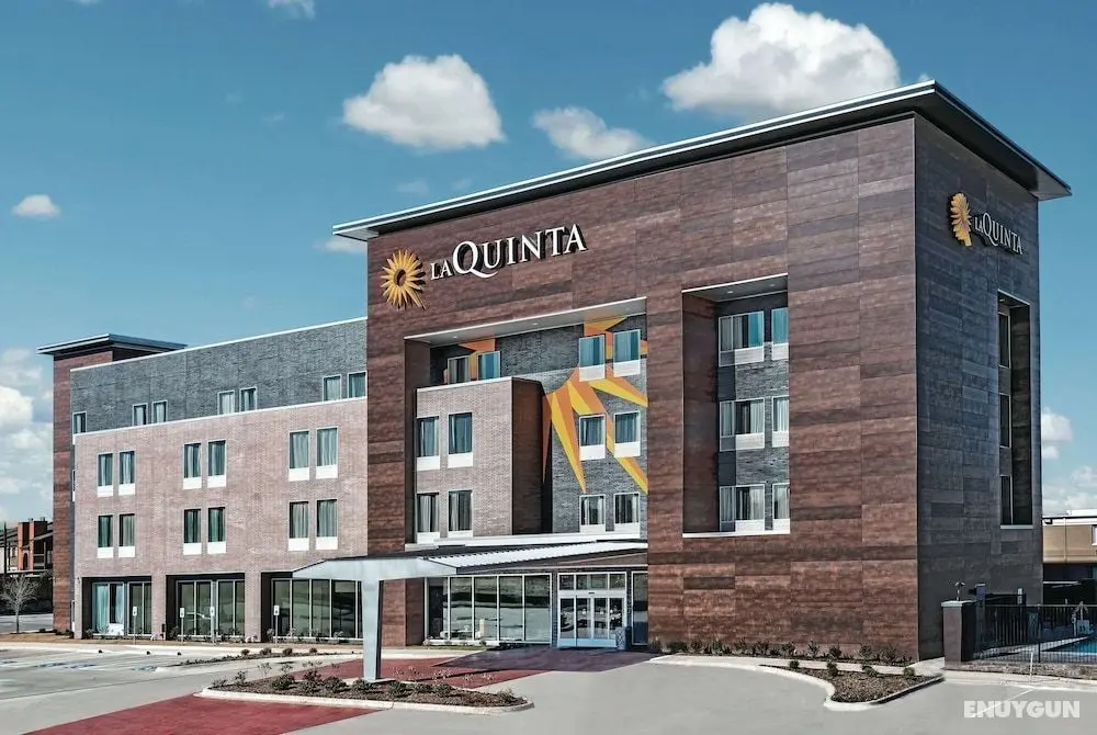 La Quinta Inn & Suites by Wyndham Dallas Grand Prairie North - Öne Çıkan Resim