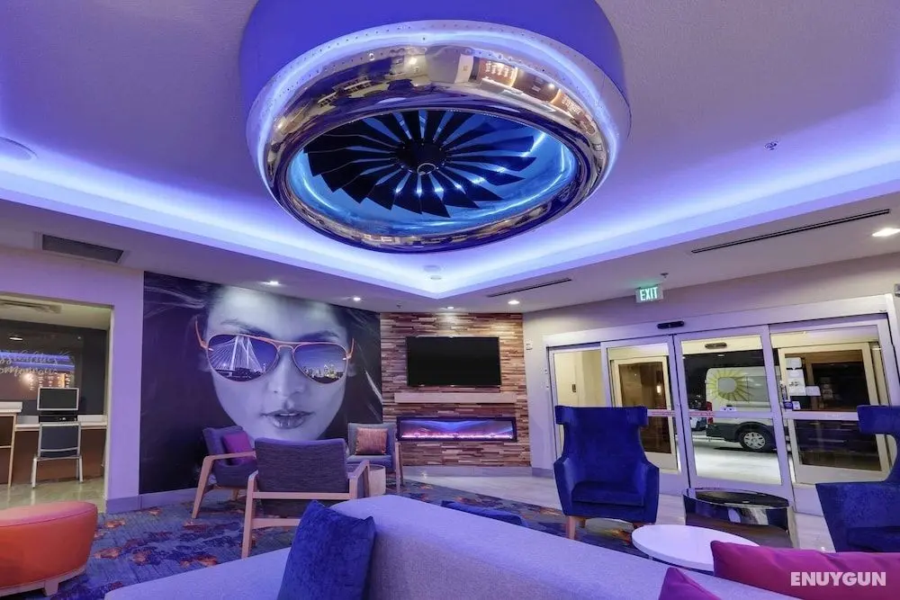 La Quinta Inn & Suites by Wyndham Dallas Love Field - Öne Çıkan Resim