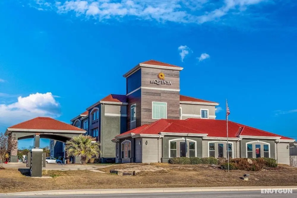 La Quinta Inn & Suites by Wyndham Kerrville - Dış Mekan
