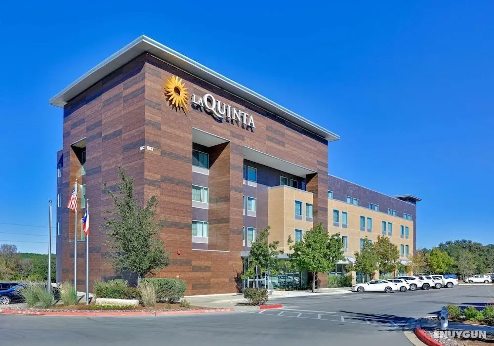 La Quinta Inn & Suites by Wyndham Lakeway - Öne Çıkan Resim
