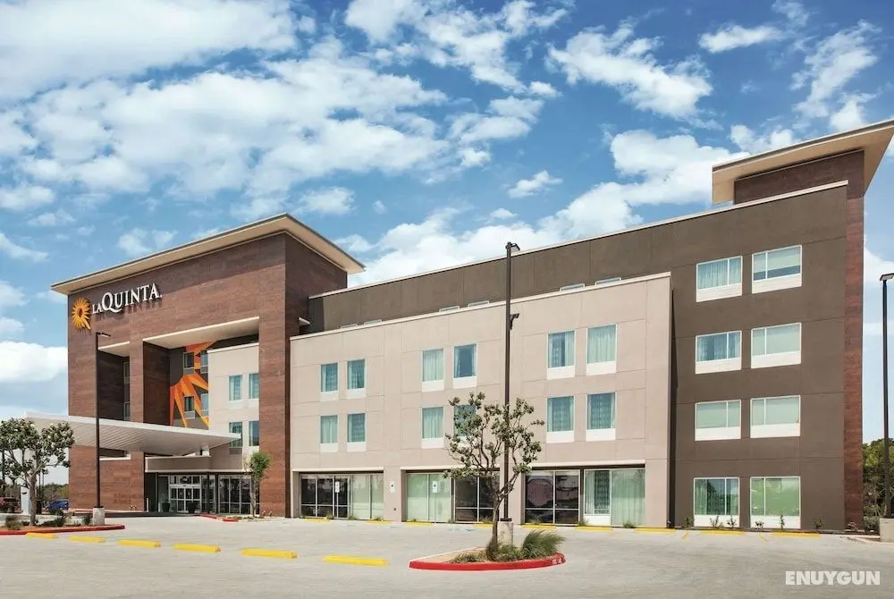 La Quinta Inn & Suites by Wyndham McAllen La Plaza Mall - Öne Çıkan Resim