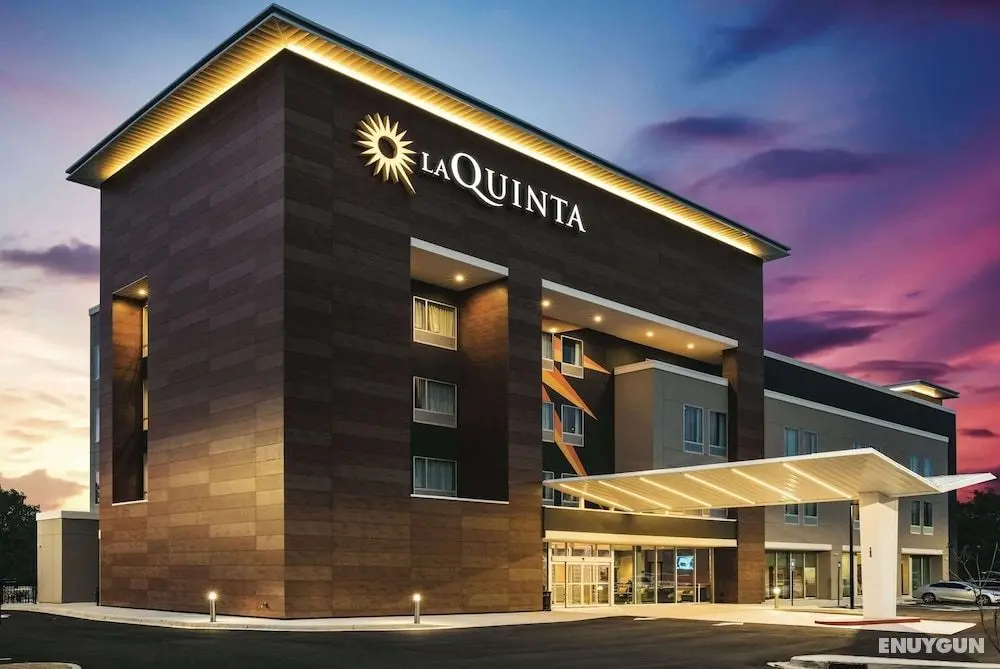 La Quinta Inn & Suites by Wyndham McDonough - Öne Çıkan Resim