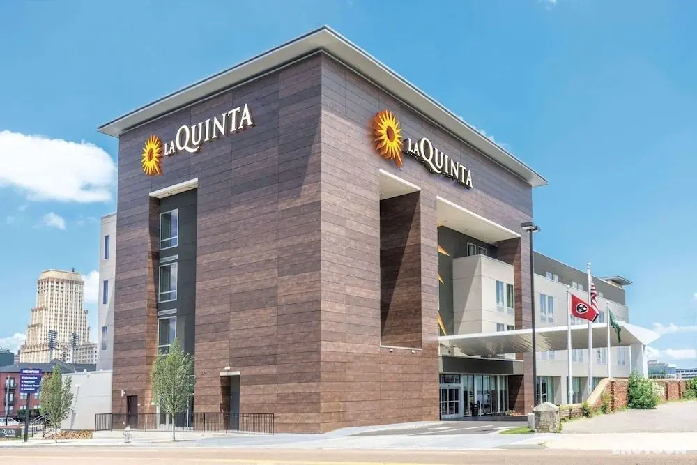 La Quinta Inn & Suites by Wyndham Memphis Downtown - Öne Çıkan Resim