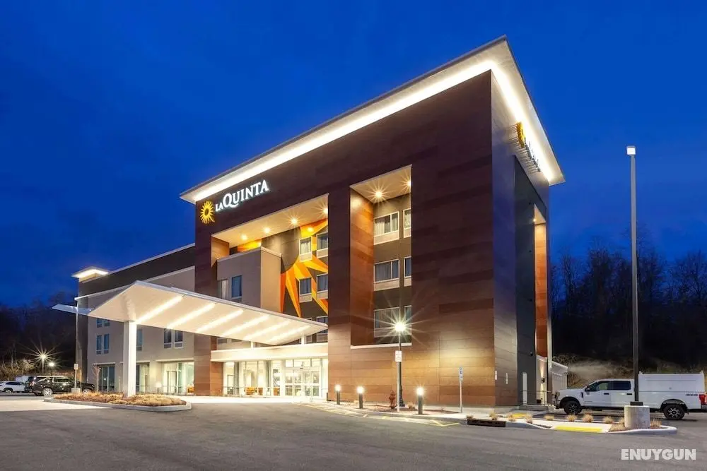 La Quinta Inn & Suites by Wyndham Middletown - Öne Çıkan Resim