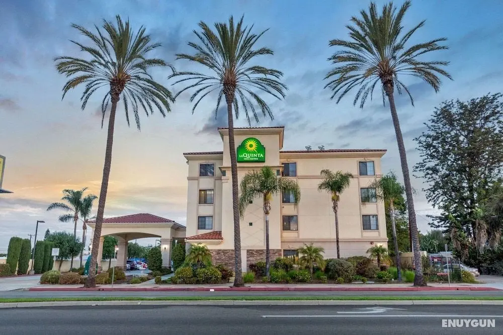 La Quinta Inn & Suites by Wyndham NE Long Beach/Cypress - Öne Çıkan Resim