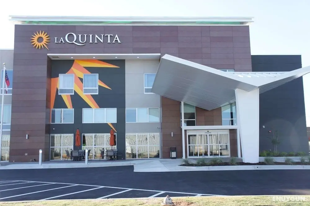 La Quinta Inn & Suites by Wyndham Perry - Öne Çıkan Resim