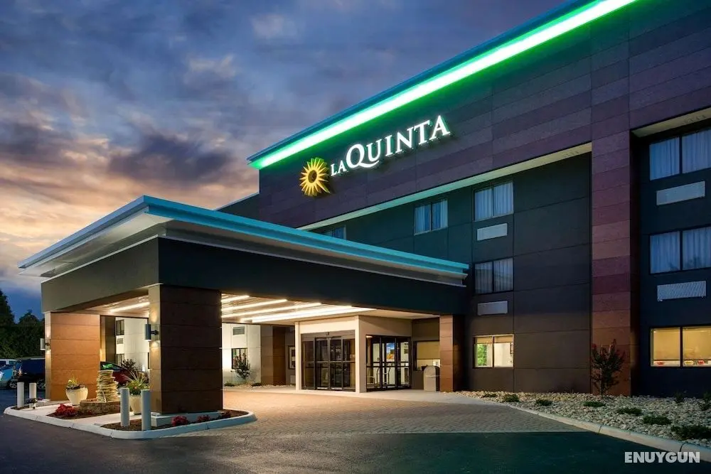 La Quinta Inn & Suites by Wyndham Roanoke Salem - Öne Çıkan Resim