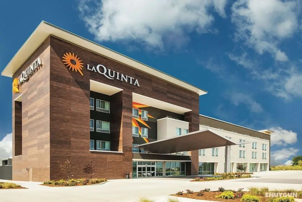 La Quinta Inn & Suites by Wyndham Wichita Northeast - Öne Çıkan Resim