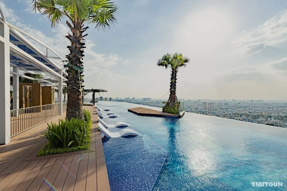 La Vela Saigon Hotel - Havuz