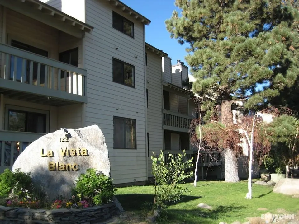La Vista Blanc by Mammoth Reservation Bureau - Öne Çıkan Resim