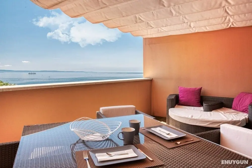 The Lady in Red Studio Flat with Sea View Terrace - Öne Çıkan Resim