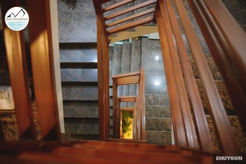 Hotel Lake Himalaya - Lobi