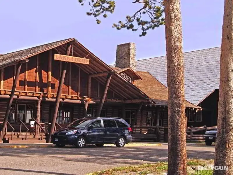 Lake Lodge - Genel