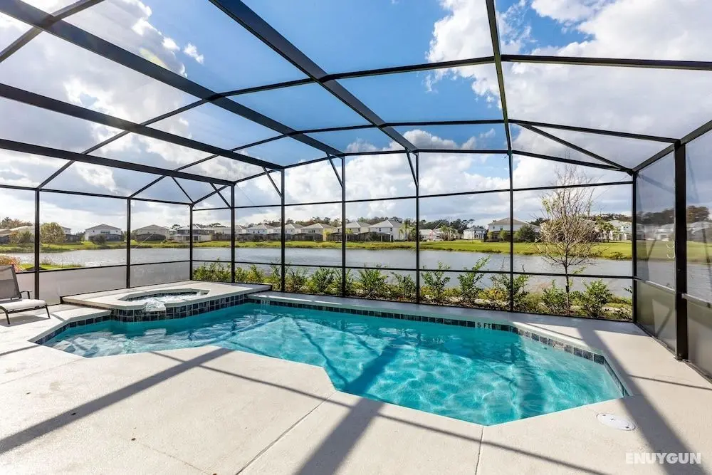 Lake Views, Private Pool & Spa, Games Room.. - Oda
