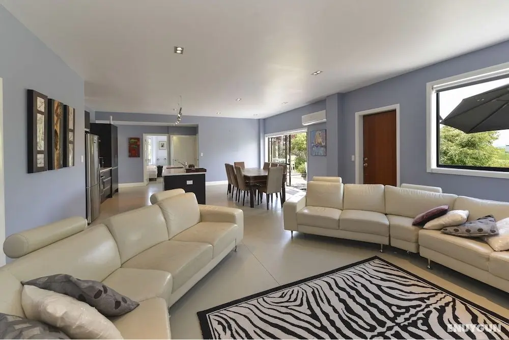 Lakefront Holiday Home - Öne Çıkan Resim